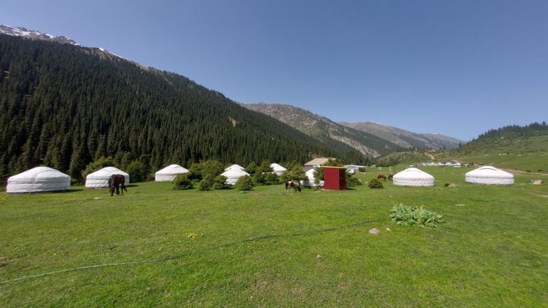 Алтын-Арашан горячие источники Каракол