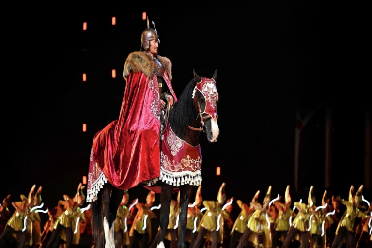 tradicionnye-kostyumy-igry-kochevnikov-2026